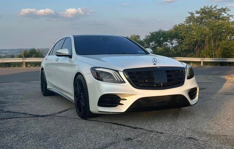 2019 Mercedes-Benz S560 4Matic Sedan - Image 3