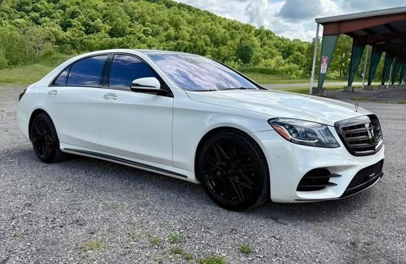 2019 Mercedes-Benz S560 4Matic Sedan - Image 10