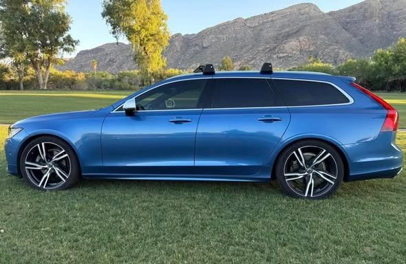 2019 Volvo V90 T5 R-Design - Image 6