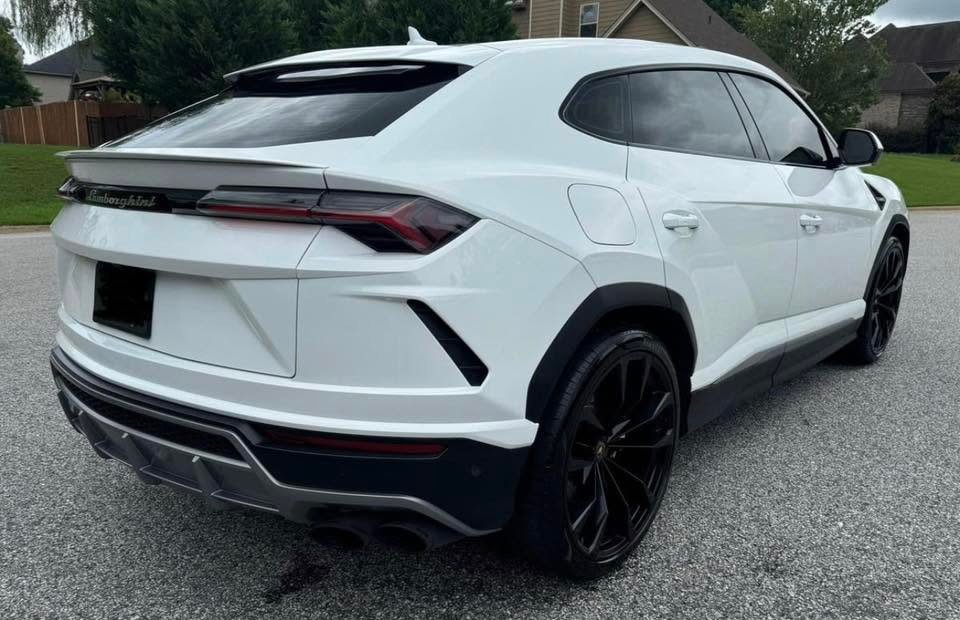 2019 Lamborghini Urus - Image 6