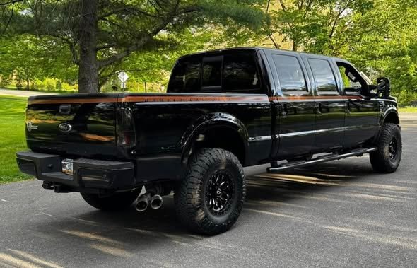 2008 Ford F-250 Super Duty Harley-Davidson 105th Anniversary - Image 10