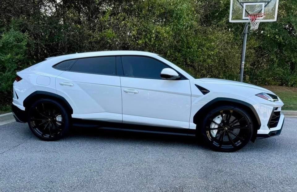 2019 Lamborghini Urus - Image 8