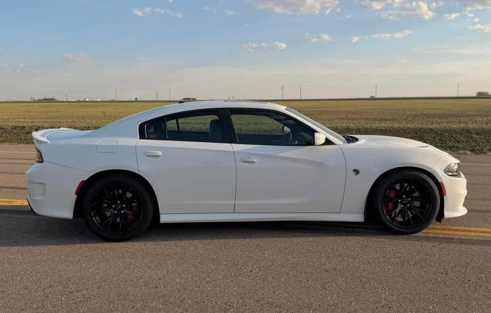 2016 Dodge Charger SRT Hellcat - Image 5