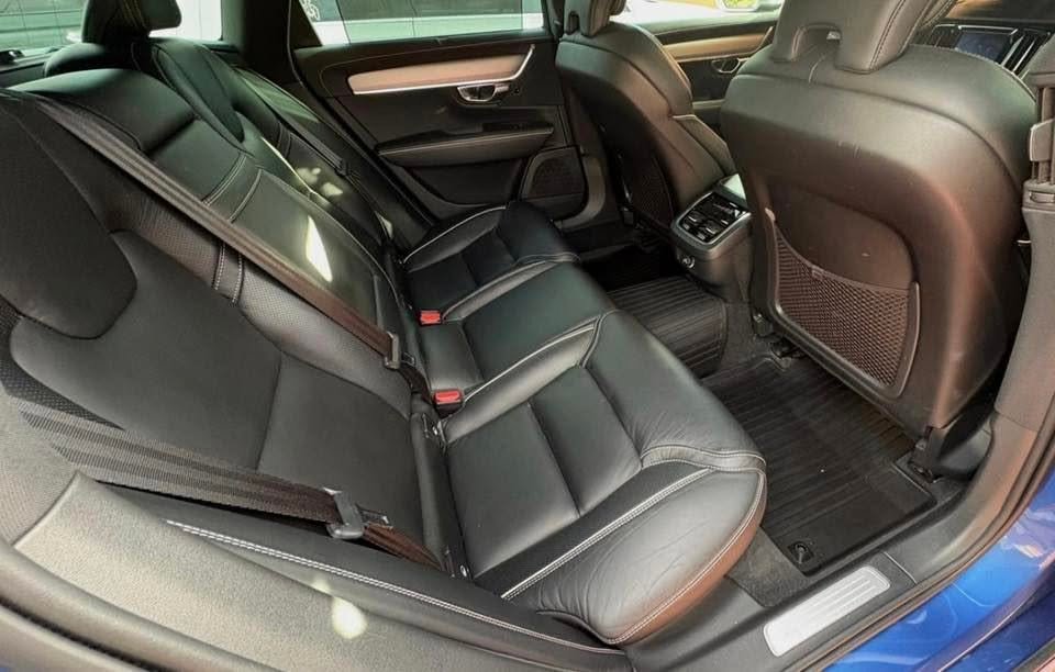 2019 Volvo V90 T5 R-Design - Image 3