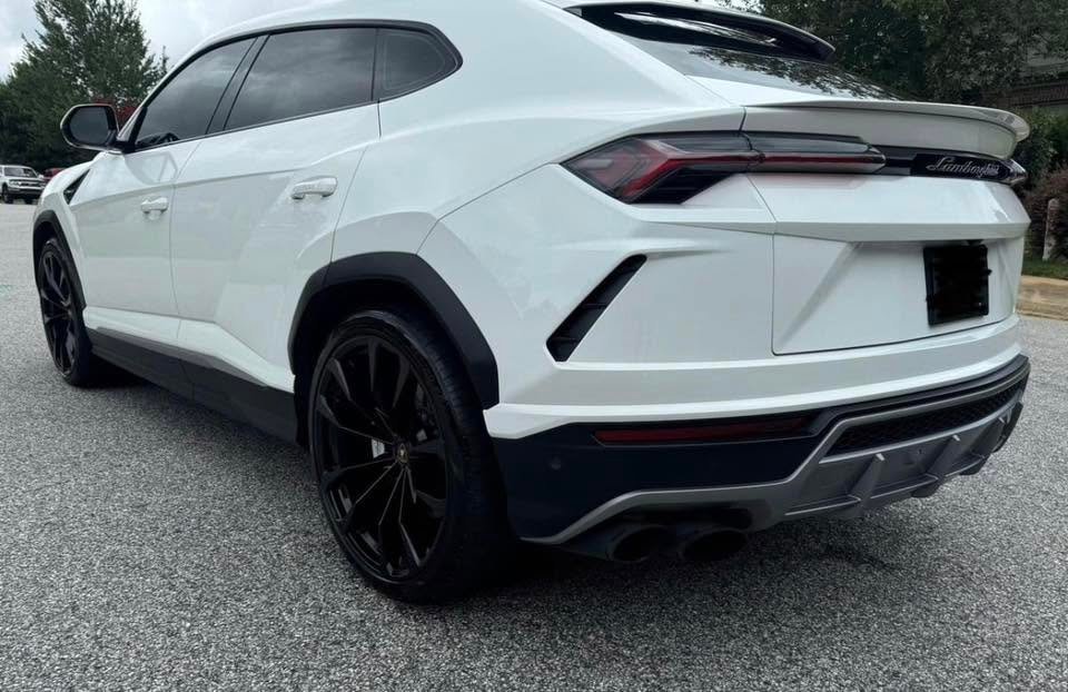 2019 Lamborghini Urus - Image 7