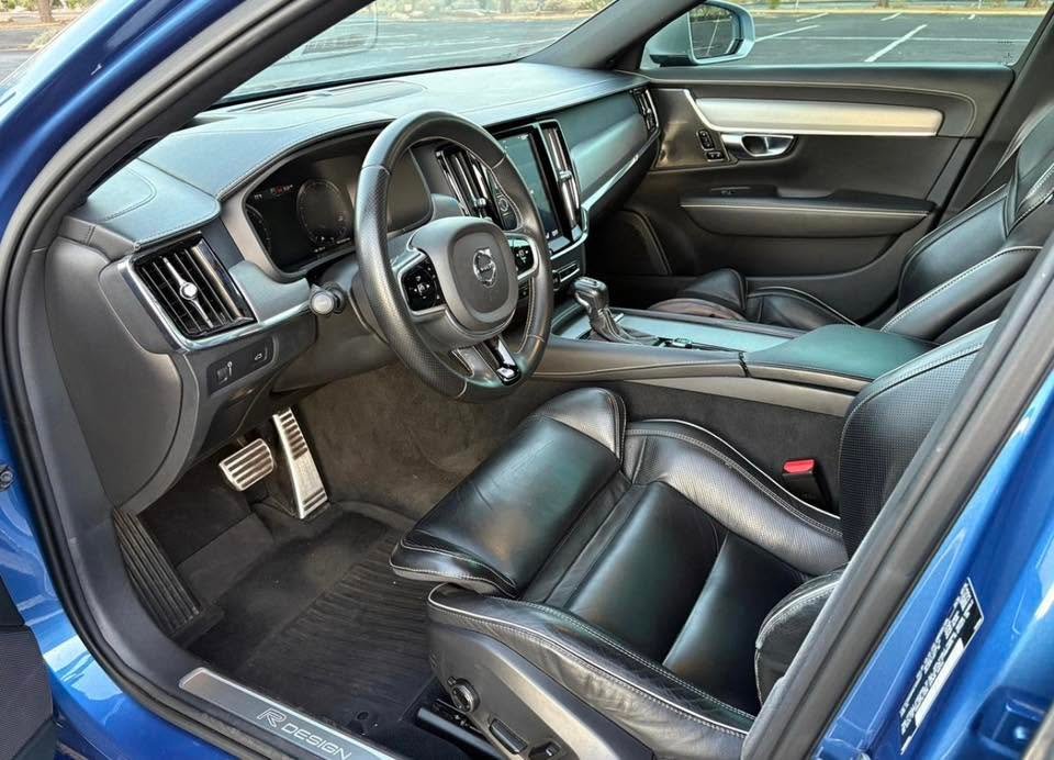 2019 Volvo V90 T5 R-Design - Image 2